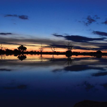 Madikwe River Lodge By Dream Resorts Мадікве-Ґейм-Резерв Екстер'єр фото